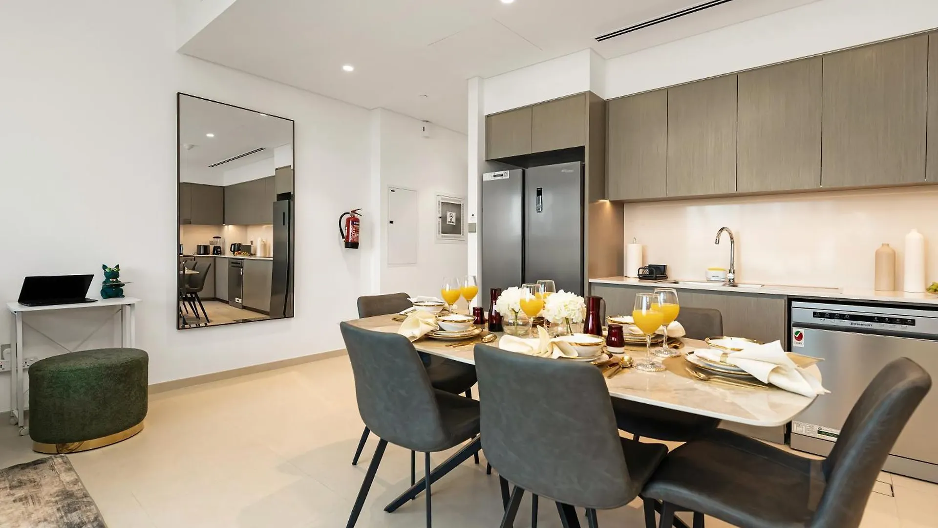 Direct Burj Khalifa & Fountain Views Lux 2Br Apartment Dubai 0*,  United Arab Emirates
